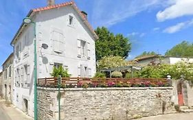 Montemboeuf Centre Town House Free Wifi